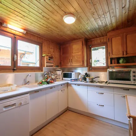 L'eau Vive Near 3br For 6 - Happy